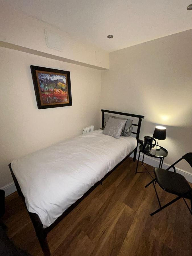 Cosy Single Room เอดินบะระ ภายนอก รูปภาพ